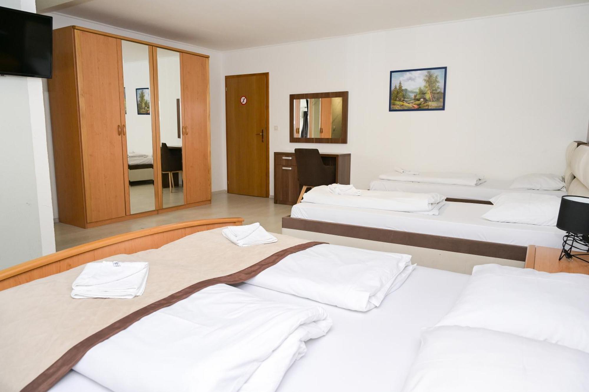 Motel Plaza Jajce Exterior photo